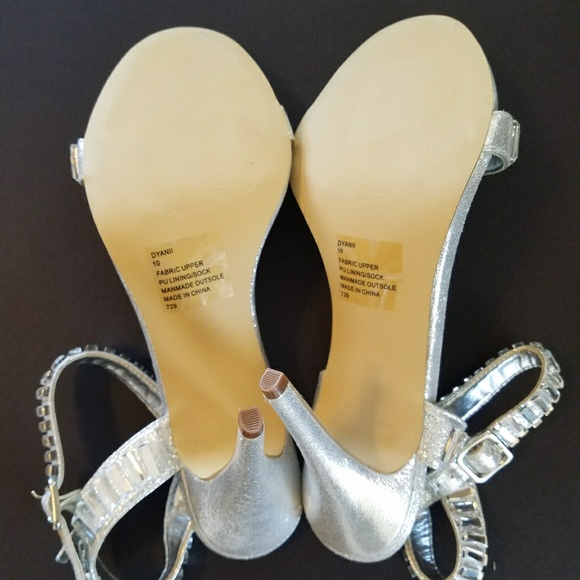 Steve Madden high silver heel sandal/eve/wedding - Picture 6 of 7